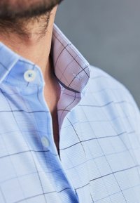 Next SIGNATURE TRIMMED REGULAR FIT SINGLE CUFF - Pluus - light blue check