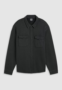 Camisa de mezclilla negra con cierre de botones al frente, cuello y dos bolsillos en el pecho. Cuenta con mangas largas y dobladillo recto. Tejido texturizado y resistente.