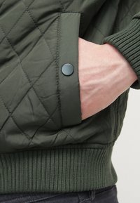 Urban Classics Giacca da mezza stagione - olive