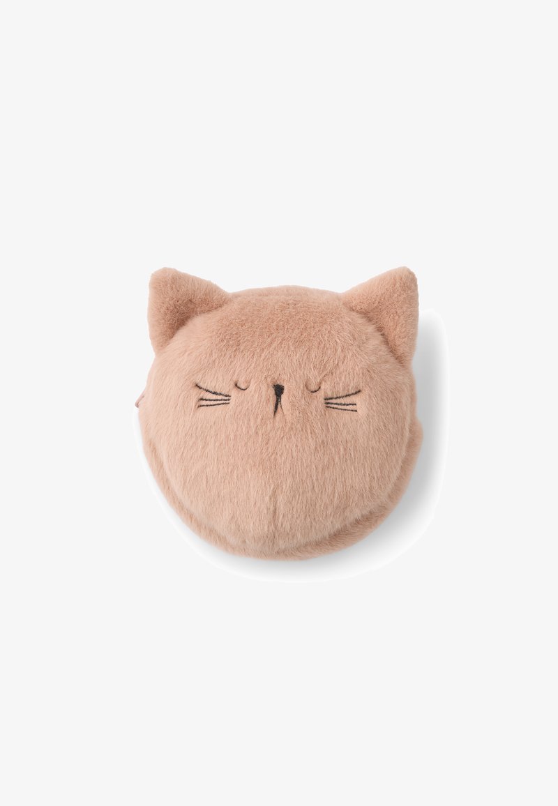 Apaļš, pūkains kaķa formas spilvens no maiga, gaiši rozā auduma ar izšūtām sejas iezīmēm un mazām ausīm; gluda tekstūra.