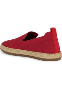 Scarpe slip-on rosse con soletta in iuta intrecciata, parte superiore in rete e suola in gomma. Presentano lati ritagliati e un tassello sul retro.