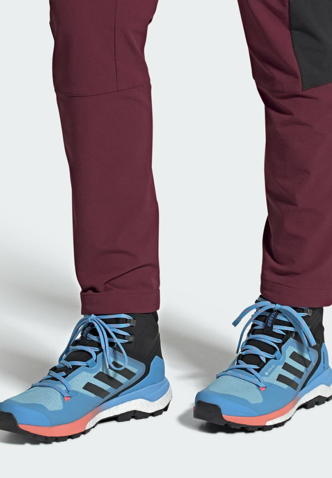 adidas Performance SKYCHASER MID CUT - Scarponi da trekking - blue/blu -  Zalando.it