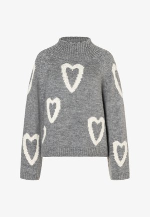 Grau gestrickter Pullover mit hohem Kragen, der weiße Herzmuster und eine entspannte Passform aufweist. Weiche Textur, lange Ärmel und gerippte Bündchen.