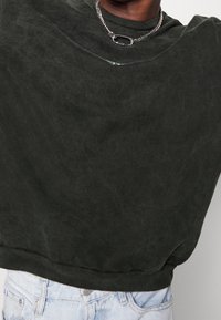 Kaotiko Sweatshirt - black