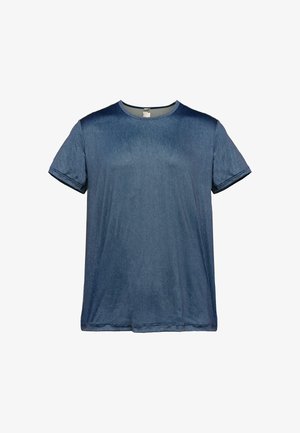 Camiseta azul vaquera lisa de manga corta y cuello redondo con costuras sencillas y sin logotipos ni patrones visibles.