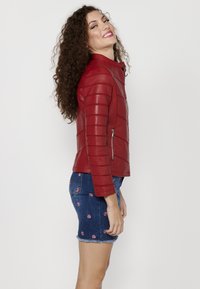 Koroshi Jakna od umjetne kože - rojo   red