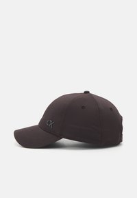 Calvin Klein BOMBED UNISEX - Casquette - mulch