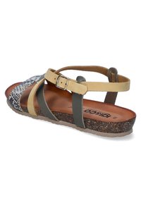 Leder-Sandale mit tanfarbenen, grünen und gelben Riemen, strukturiertem Obermaterial und einer korkähnlichen Sohle. Verfügt über einen geschnallten Knöchelriemen.