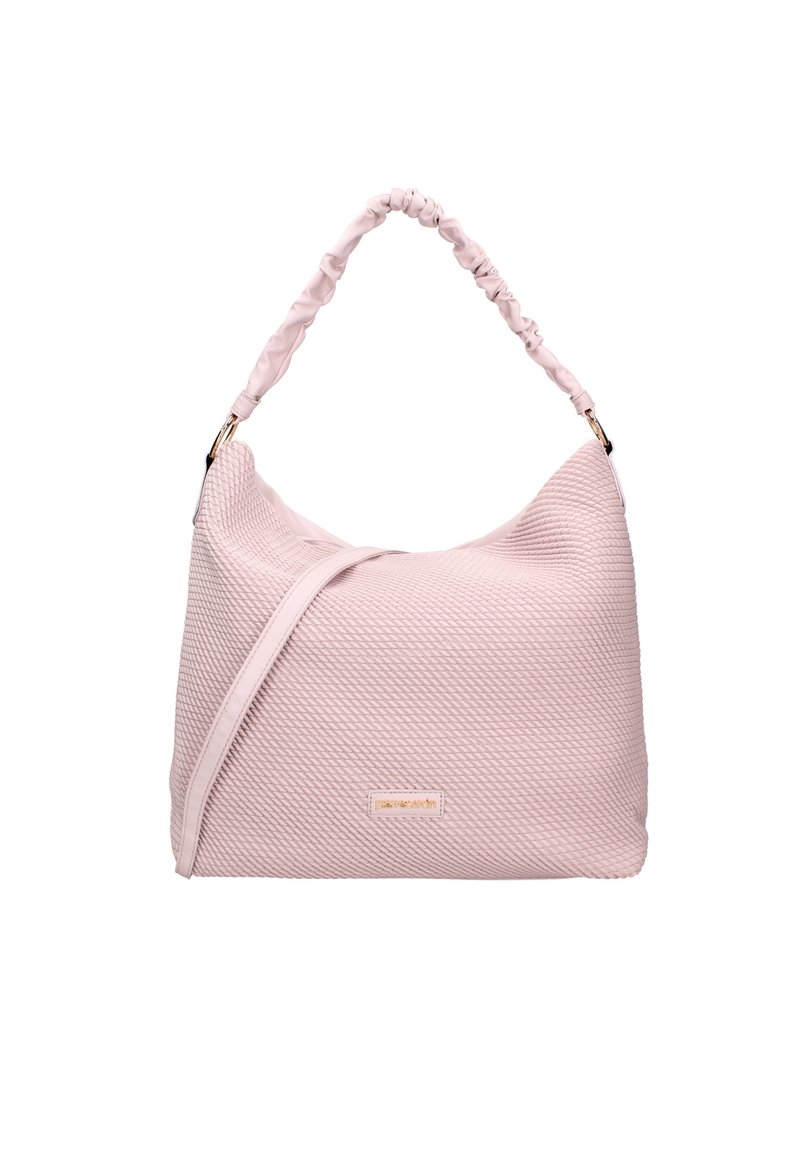 Roze handtas met textuur en een slouchy ontwerp, voorzien van een gedraaide handgreep en een accentriem aan de voorkant. Het materiaal heeft een geweven patroon.