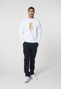 CLOSURE London TEDDY CREW NECK - Sudadera - white