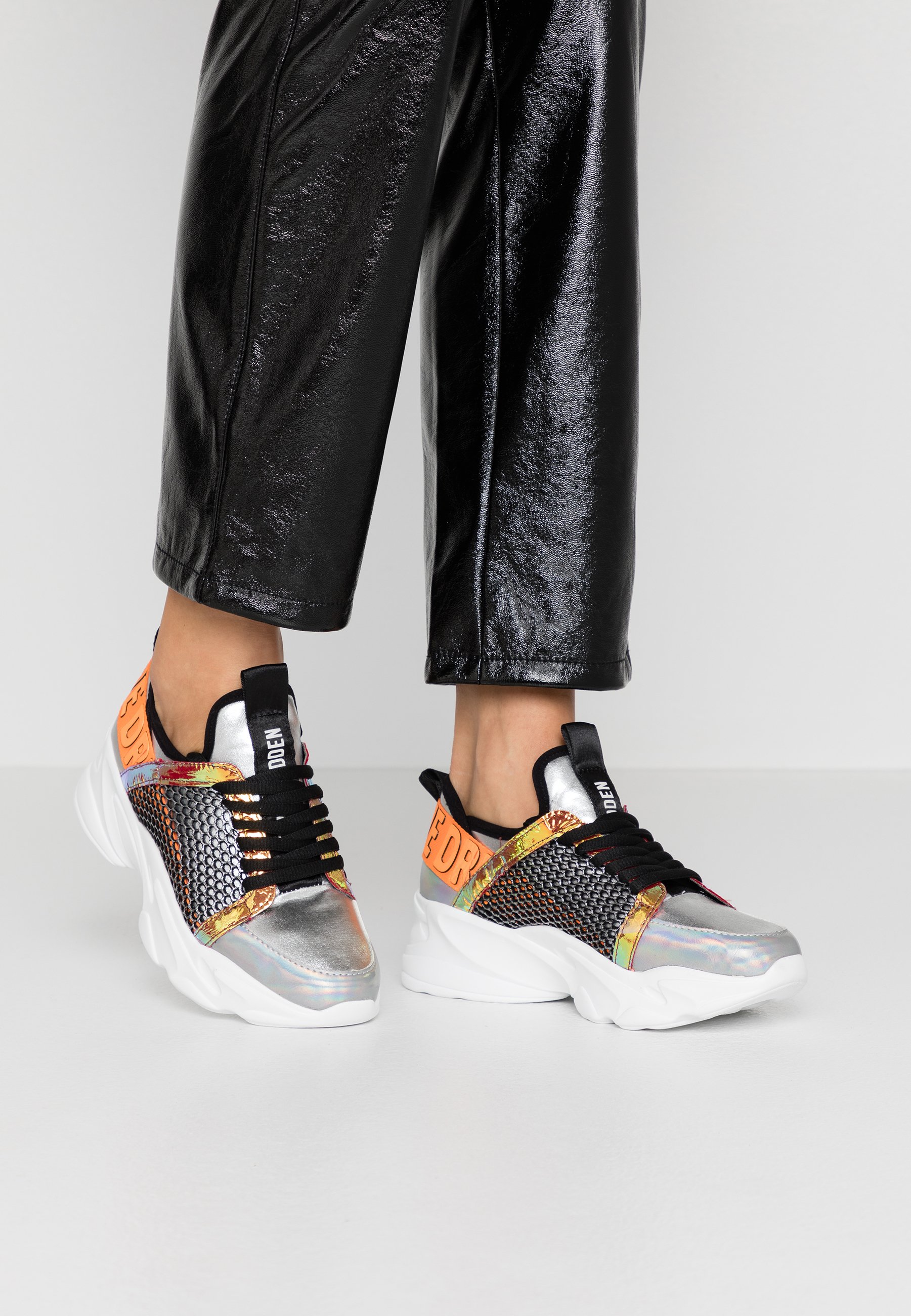 Steve Madden APEX Joggesko orangemulticolor Zalando.no Steve Madden APEX Joggesko orangemulticolor Zalando.no