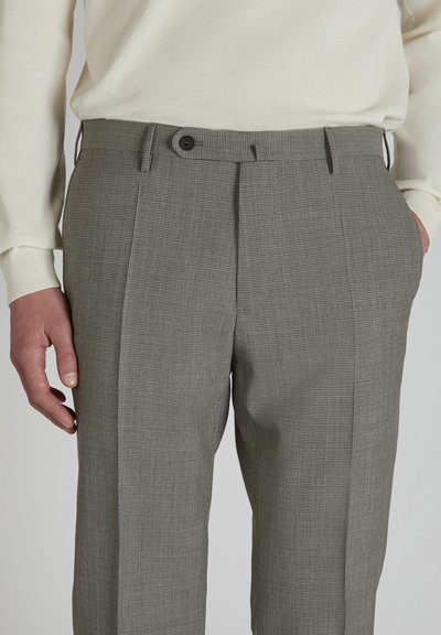 Grijze geruite trousers van een textuurstof, met een platte voorkant, twee zijzakken en een knoopsluiting bij de taille.