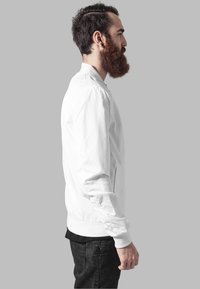 Urban Classics LIGHT BOMBER JACKET - Bombera - white