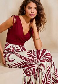 Lipsy 2 IN 1 REGULAR FIT - Rochie maxi - red