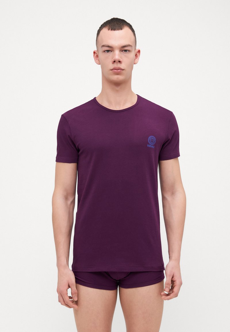 Versace - SHORT SLEEVES ROUND NECK TOPEKA NEW LOGO - Caraco - dark aubergine, Agrandir