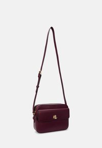 Lauren Ralph Lauren LEATHER MEDIUM MARCY CAMERA BAG - Axelremsväska - pinot noir