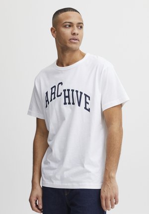 FINLAY  - T-shirt con stampa - white