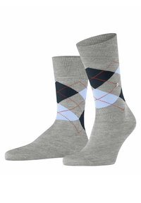 Grå sokker med et argyle-mønster i marineblå, lyseblå og røde accenter. Fremstillet af blødt materiale med en ribbet manchet.