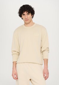 Thumbnail Image 5