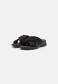 Camper Platt slip-in - black