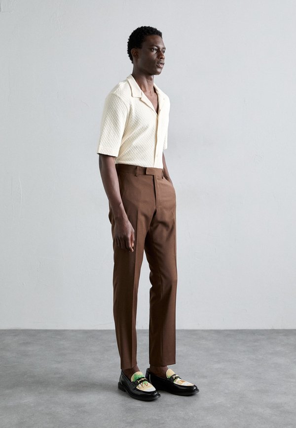 TENUTA - Trousers - walnut2