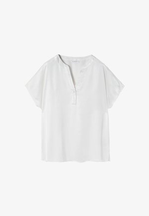 Rövid ujjú, sima anyagú fehér blúz, állógallérral, gombos záródással és lazább, enyhén bő szabással.