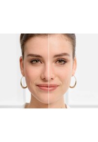 L'Oréal Paris LOT DE 2 - SÉRUM TEINTÉ REPULPANT ACCORD PARFAIT - Siero - light medium