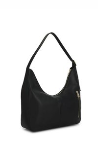 Čierna kožená kabelka cez plece s oblým dizajnom, so zlatým zipsom na boku a širokým popruhom na nosenie cez plece.