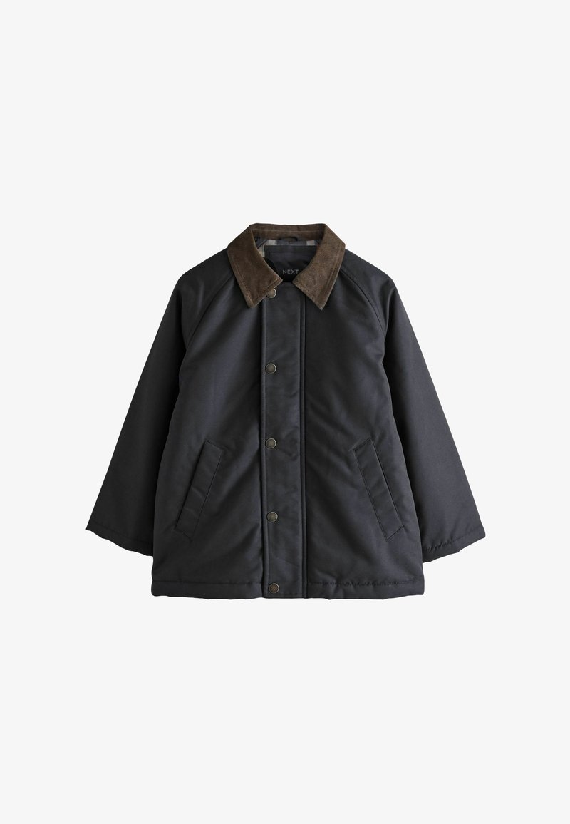 Veste extérieure noire avec un col en velours côtelé marron, fermeture à boutons-pression et deux poches latérales. Présente une coupe décontractée et une texture douce.