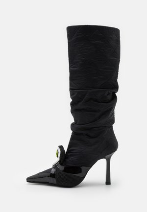 TARANTULA KNEE - Botas - black