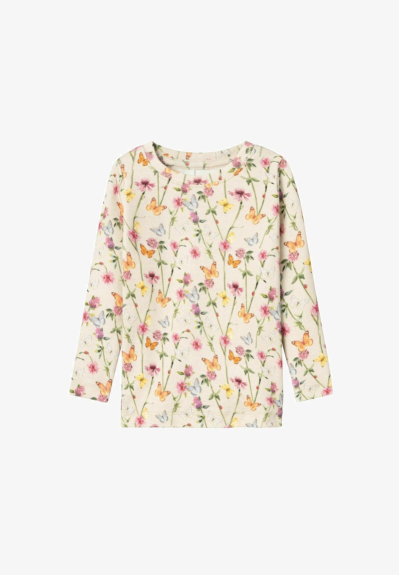 Cămașă cu mânecă lungă dintr-un material moale, având un imprimeu floral și de fluturi în culori pastel pe un fundal crem. Decolteu rotund, croială lejeră.