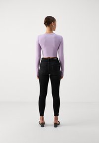 ONLY Petite ONLPOWER MID PUSH UP - Jeans Skinny Fit - washed black