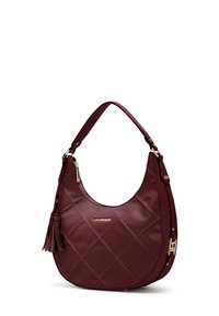 Borsa a tracolla in pelle trapuntata color bordeaux con dettaglio a nappina, accessori in oro e chiusura con cerniera, caratterizzata da un logo distintivo.