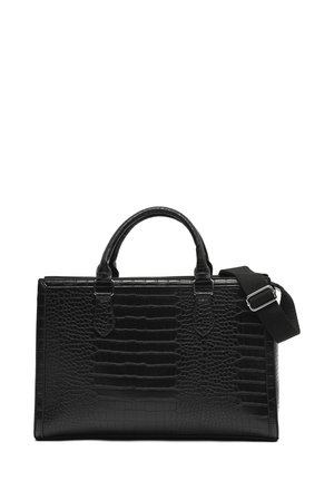 Sac à main rectangulaire noir en cuir avec texture crocodile, deux poignées sur le dessus et une bandoulière noire adjustable avec boucle en argent.