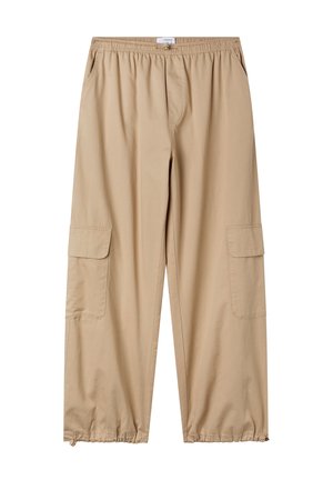 Pantaloni cargo beige realizzati in tessuto leggero; presentano un cinturino elastico in vita, due tasche laterali e gambe corte e ampie con orlo arricciato.