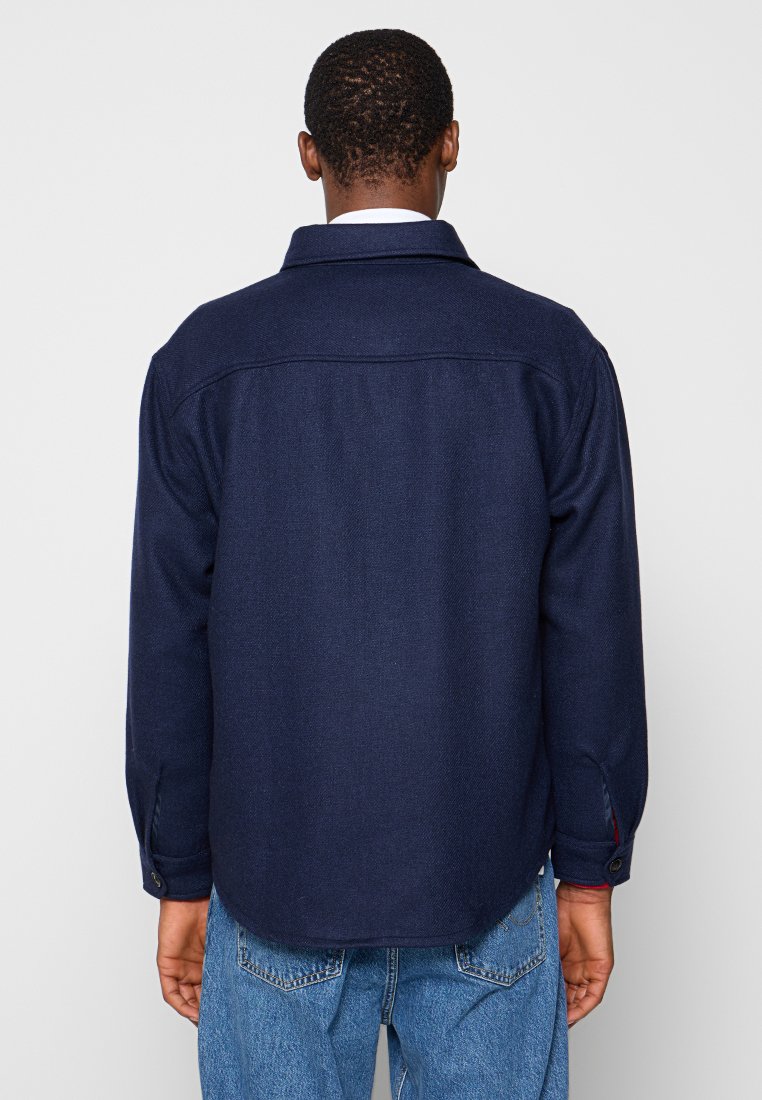Leichte Jacke