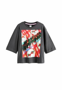 Gray cotton t-shirt with oversized short sleeves and a colorful graphic featuring a festive table setting, including candles and decorations.