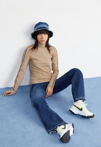 Nike Sportswear Sneakers basse - white