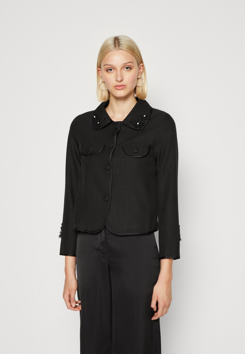 Sister Jane - PRIYA EMBELLISHED JACKET - Lehká bunda - black, Zvětšit