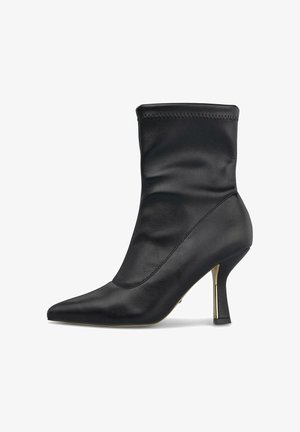 Alma en Pena, Botines de tacón - black