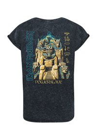 Schwarzes T-Shirt mit kurzen Ärmeln und einem grafischen Druck eines ägyptischen Motivs mit Hieroglyphen, den Text "Iron Maiden" und "Powerslave."