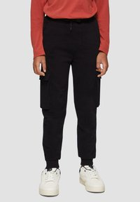 s.Oliver Trainingsbroek - schwarz