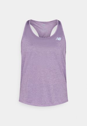 Fioletowy sportowy top na ramiączkach z oddychającej tkaniny, z dekoltem typu racerback i małym logo na lewej stronie z przodu. Gładka faktura, casualowy krój.