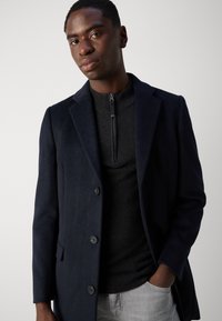 Isaac Dewhirst Klassisk kåpe / frakk - navy