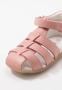 Kickers BIGFLO - Lauflernschuh - rose clair