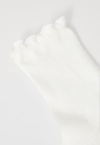 UGG KARSYN LETTUCE EDGE SOCK - Sokker - white