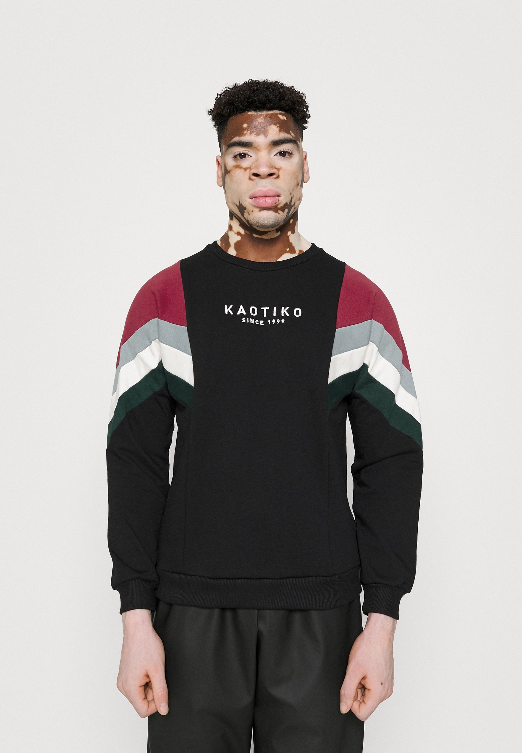 Kaotiko CREW SEATTLE - Sudadera - black/burgundy/negro - Zalando.es