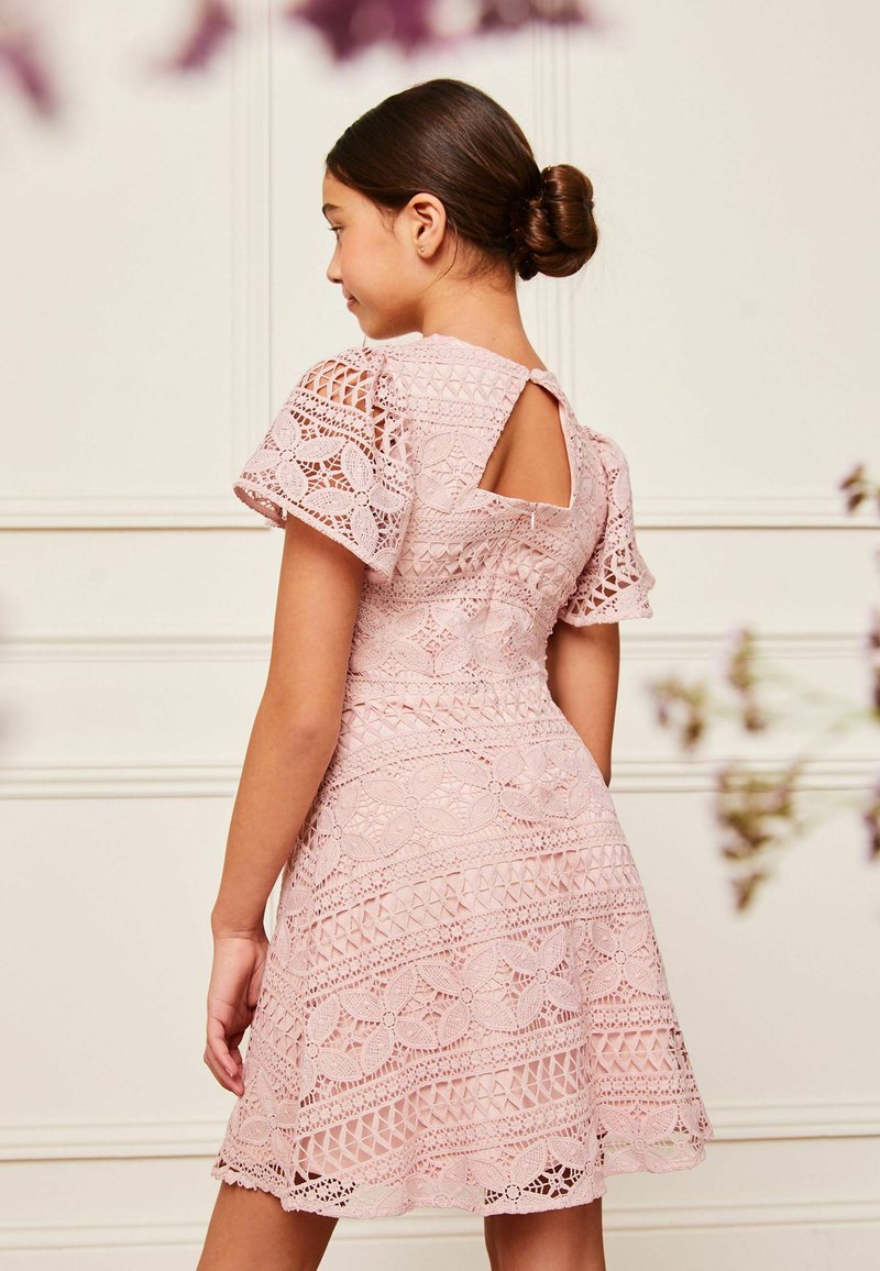 Chi Chi London Pink Lace Dress Uk Lipsy FLUTTER SLEEVE REGULAR FIT Cocktail Dress Party Dress Pink Zalando Chi Chi London Pink Lace Dress Uk Lipsy FLUTTER SLEEVE REGULAR FIT Cocktail Dress Party Dress Pink Zalando