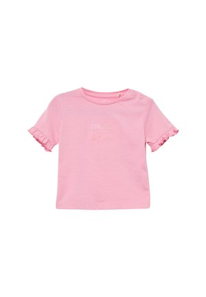 Rosa Baumwoll-T-Shirt mit kurzen, volanten Ärmeln, Rundhalsausschnitt und Druckknöpfen an der Schulter. Text in glänzenden, kontrastierenden Farben.