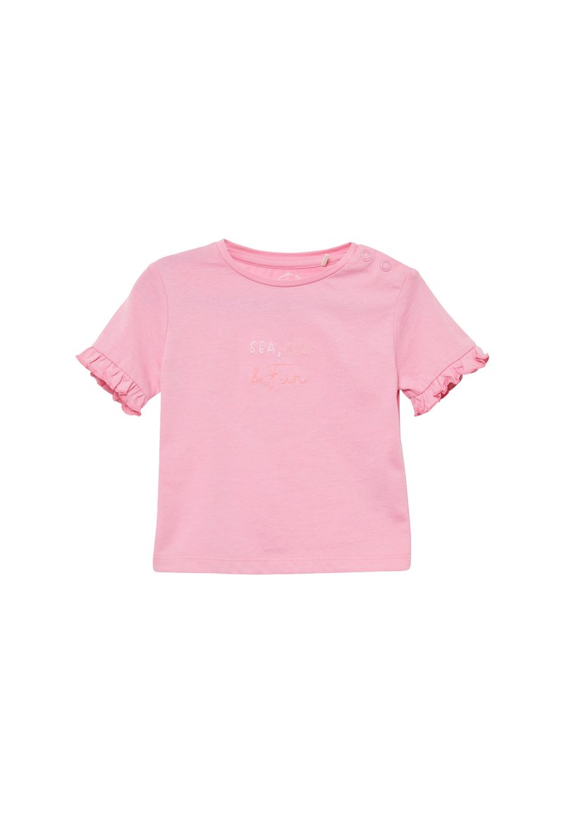 Rosa Baumwoll-T-Shirt mit kurzen, volanten Ärmeln, Rundhalsausschnitt und Druckknöpfen an der Schulter. Text in glänzenden, kontrastierenden Farben.